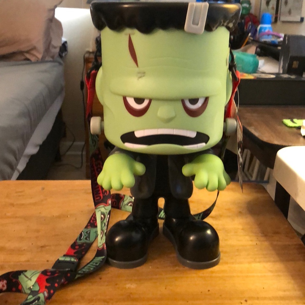 Frankenstein signed popcorn bucket by artist Andrew Stonecypher collectible 7x12